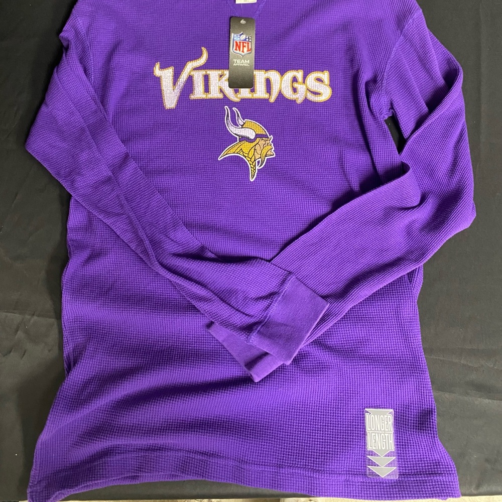 NFL / PURPLE VIKINGS LONGSLEEVE / SIZE: L